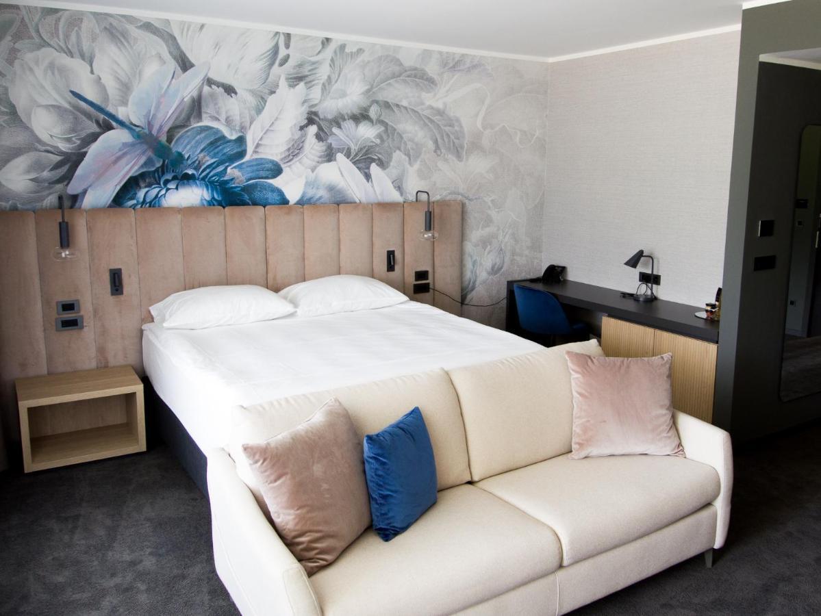 Elegans Hotel Brdo 克拉尼 外观 照片