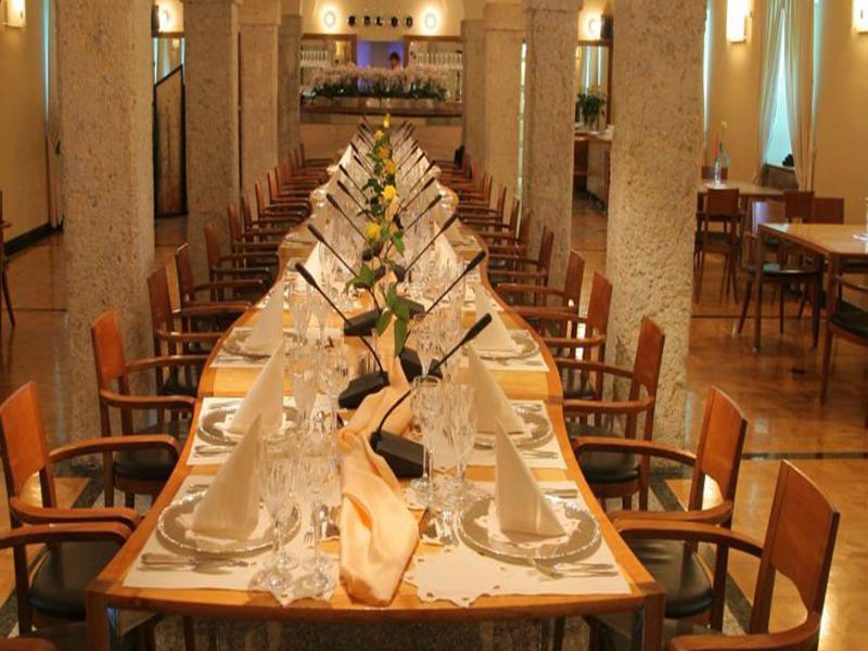 Elegans Hotel Brdo 克拉尼 外观 照片
